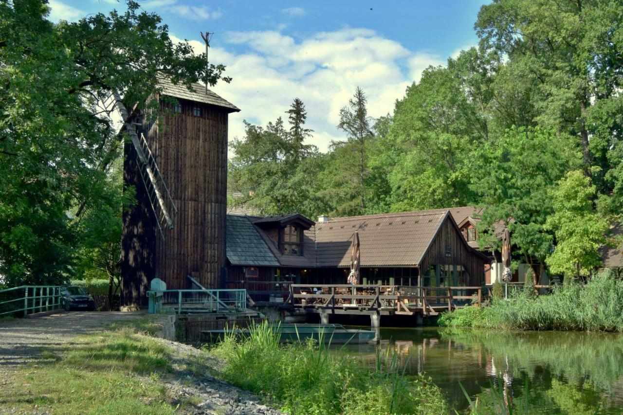 Bucicky Mlyn Otel Rozdalovice Dış mekan fotoğraf